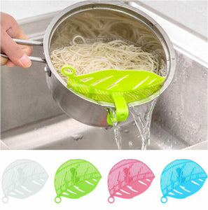 Practial Cute Plastic Kitchen Rice Beans Washing Cleaning Kitchen Gadget Multi-functional fruit vegetable noodle filter baffle