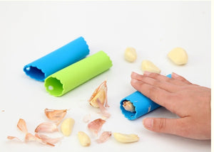 1PC Creative Silicone Garlic Peeler Practical Utility Kitchen Gadget Garlic Stripper Tube Peeling Garlic Peeling EKB 1375